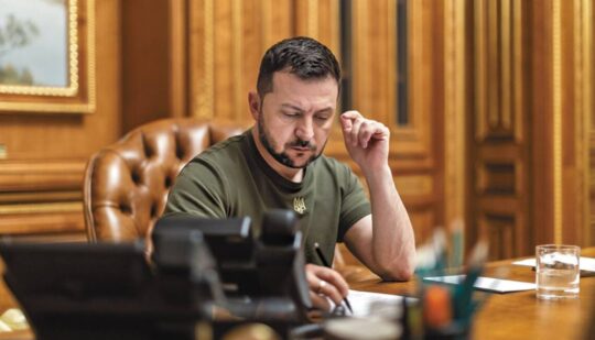 Зеленський нагородив працівників РАЕС медалями та почесними званнями