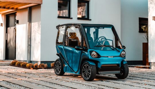 Електромобіль Solar City Car, що заряджається від сонця ціною від $6250
