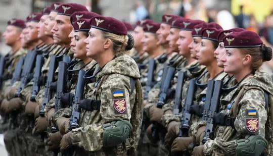 Російська пропаганда поширює фейки про мобілізацію жінок в Україні
