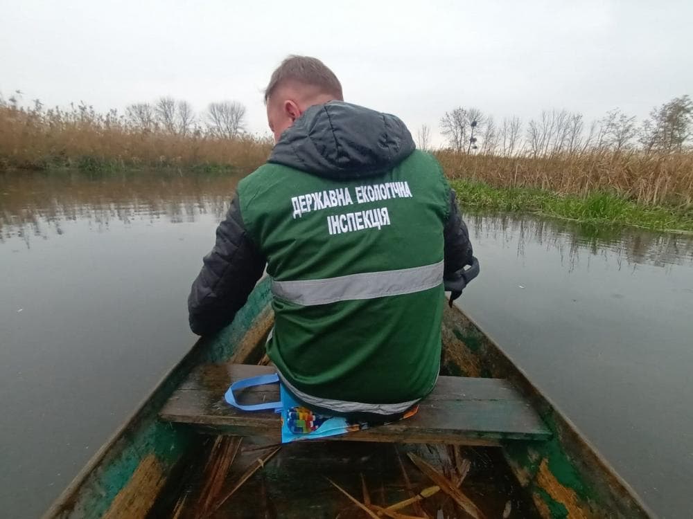 Ви зараз переглядаєте У Рівненській області з’ясовують причини забруднення річки Іква