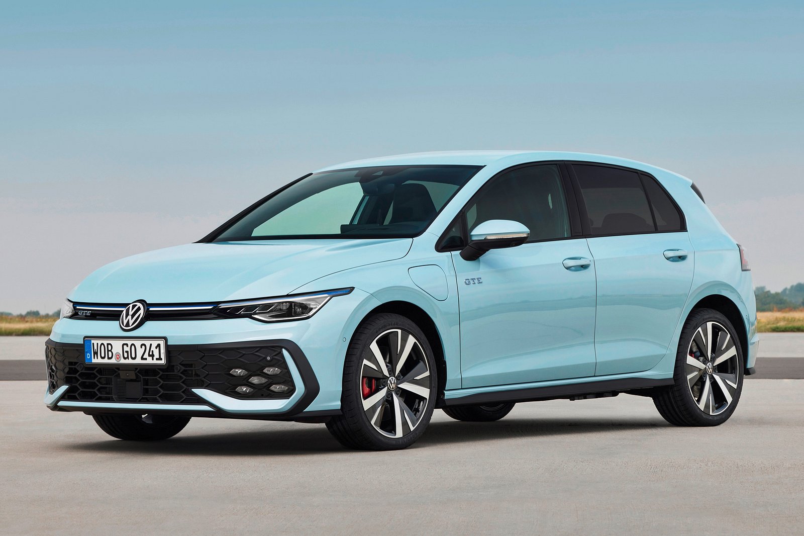 Ви зараз переглядаєте Оновлений Volkswagen Golf показали офіційно: усі подробиці про новинку