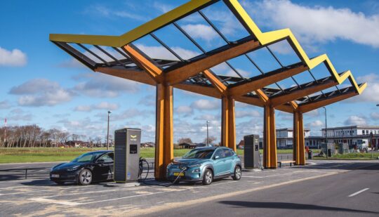 Не лише Supercharger: названі найкращі зарядні мережі Європи у 2023 році