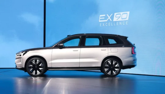 Люди можуть собі це дозволити: у Volvo відповіли усім скептикам електромобілів
