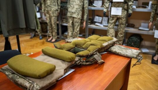 Міноборони затвердило другий зразок бронежилета для військовослужбовиць