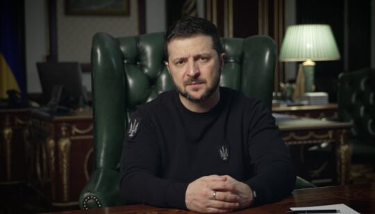 Зеленський закликав українців повернутися до України аби хоча б сплачувати податки