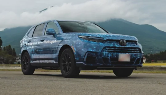 Новий гібрид Honda CR-V навчили працювати суто на електротязі: як це реалізовано