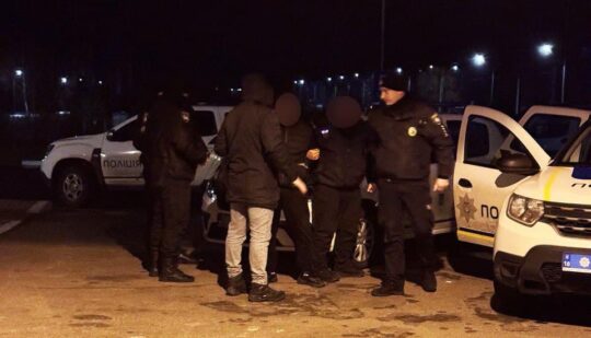 На Рівненщині чоловік всадив незнайомцеві ножа в спину