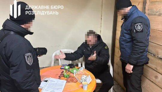 ​Судитимуть військовослужбовця та його спільника, які продавали автомобілі для ЗСУ