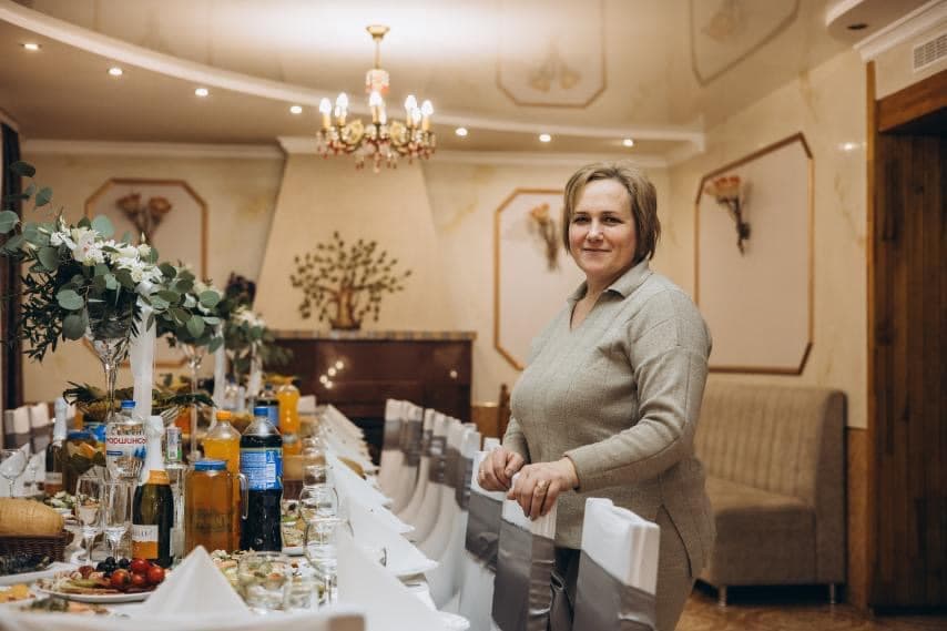 Ви зараз переглядаєте Історія підприємиці з Млинова, яка оновила кафе завдяки гранту від держави