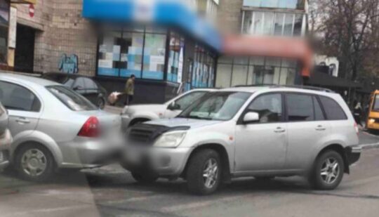 У Рівному патрульні розшукали водійку, яка втекла з місця ДТП