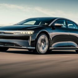 Поліцію пересадять на електричні седани Lucid Air