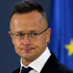 Угорщина раптом передумала блокувати 13-й пакет санкцій проти РФ
