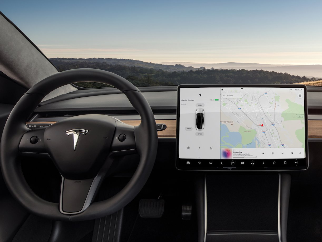 Ви зараз переглядаєте Несправність може побачити кожен: Tesla відкликає 2 мільйони електромобілів