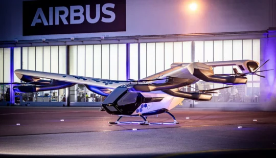 Замість машин та літаків: літаюче електричне таксі Airbus eVTOL представили офіційно