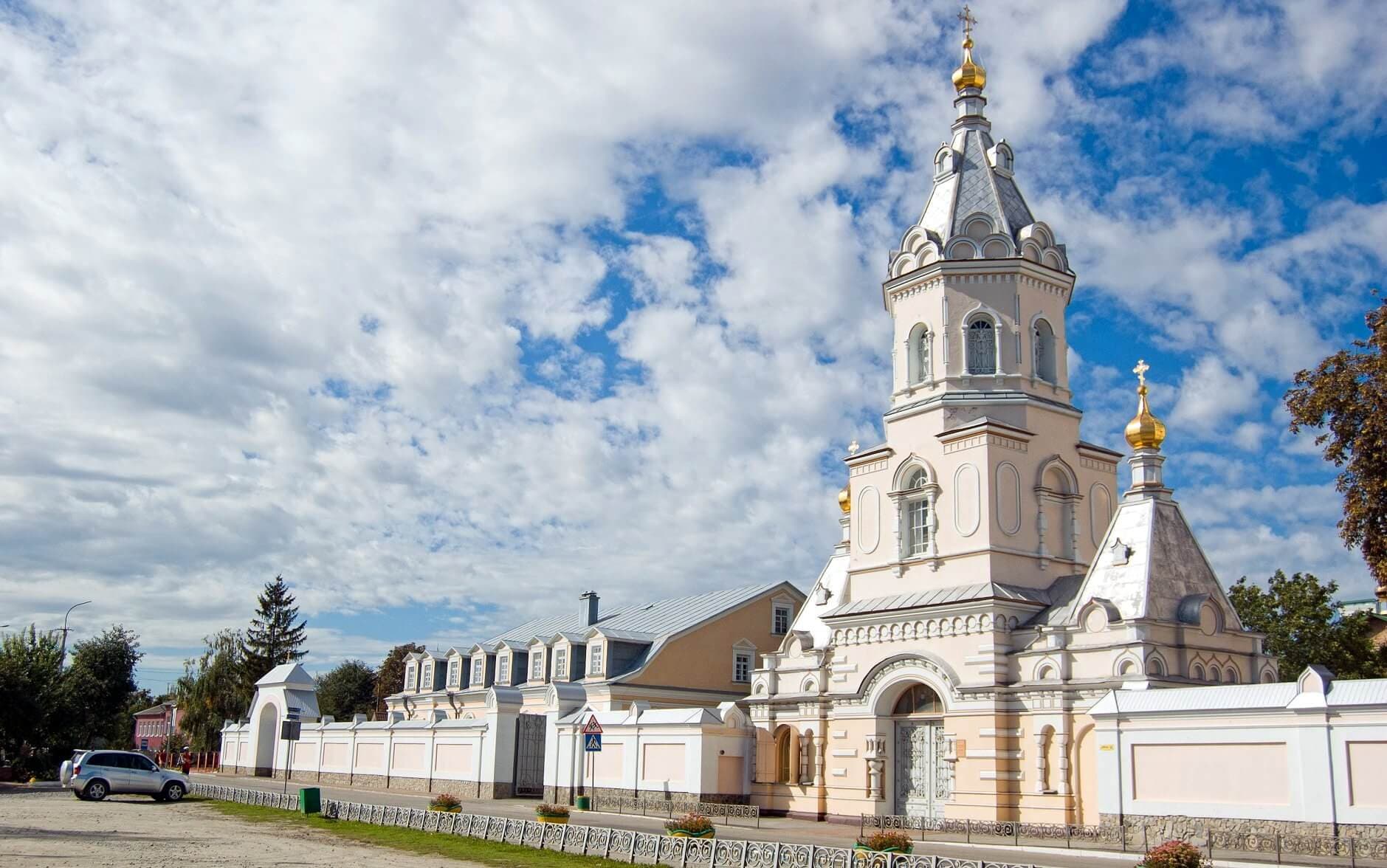 Ви зараз переглядаєте Статки РПЦ на Рівненщині: монастир з мільйонними доходами та 15 об’єктами нерухомості