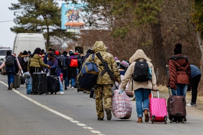 Ви зараз переглядаєте Кількість українських біженців, які планують повернутися додому, зменшилась вдвічі – опитування