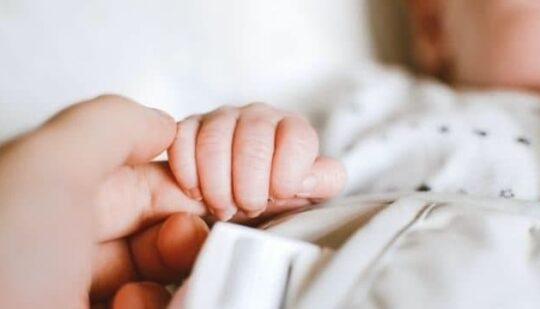 В Україні хочуть вдесятеро збільшити розмір допомоги при народженні дитини
