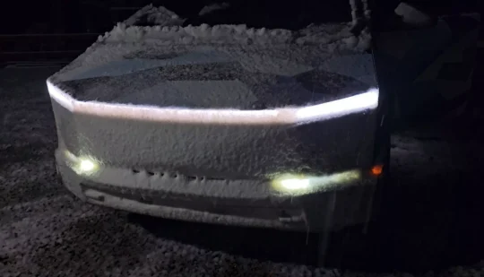 Власники Tesla Cybertruck виявили нову критичну проблему в електромобілі: що на цей раз