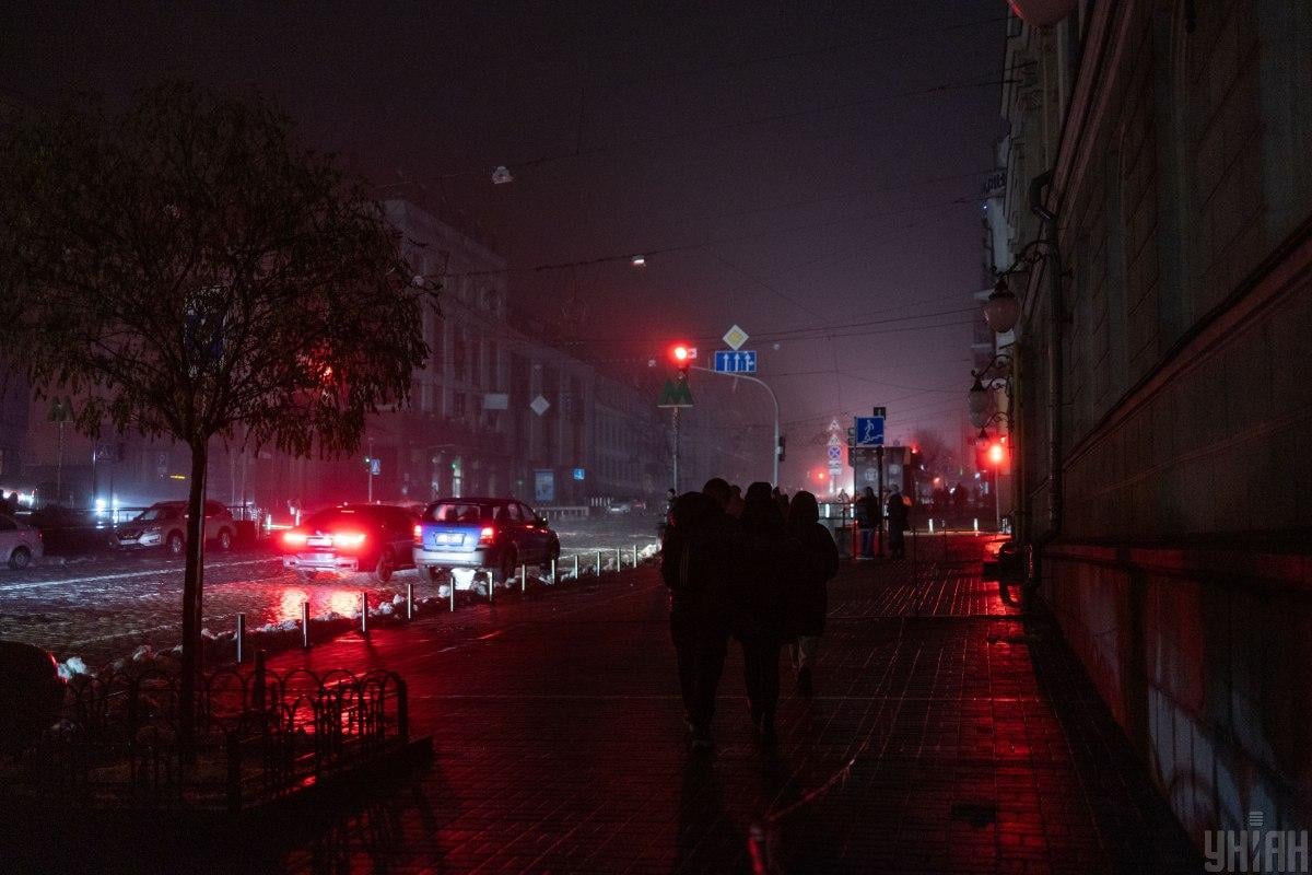 Ви зараз переглядаєте РФ хоче знищити енергетику України “шматок за шматком”, але дещо рятує,