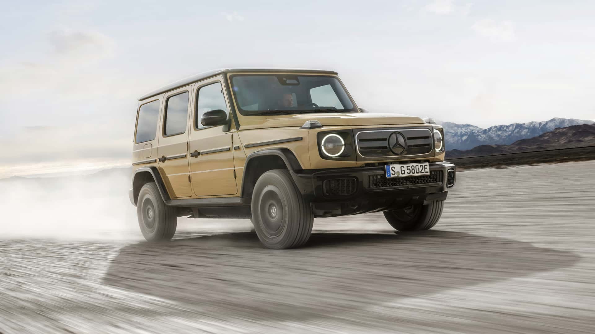 Ви зараз переглядаєте Електричний позашляховик Mercedes-Benz G-Class Electric показали офіційно: чотири електромотори та майже 600 сил