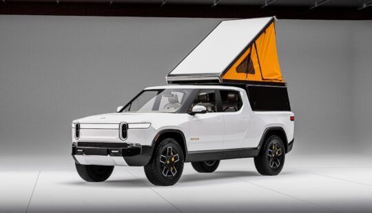 Електромобіль Rivian R1T отримав нову багатофункціональну надбудову для подорожей