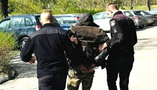Жителю Рівненщини, якого підозрюються у безпричинному побитті прохожого, взяли під варту (+ФОТО)