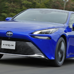 Власники подають до суду та вимагають повернення коштів: водневі Toyota Mirai викликали нову хвилю негативу