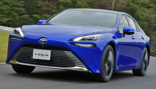 Власники подають до суду та вимагають повернення коштів: водневі Toyota Mirai викликали нову хвилю негативу
