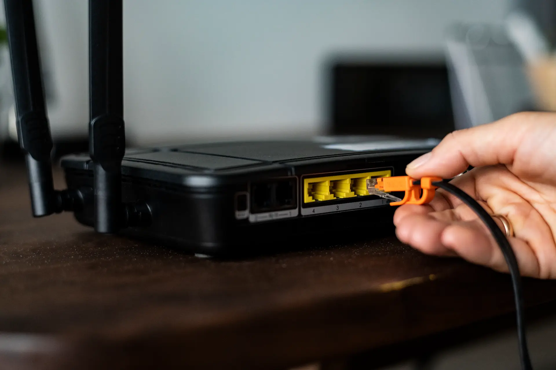 Ви зараз переглядаєте Куди поставити Wi-Fi-роутер щоб інтернет працював швидше