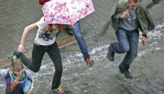 Погода Київ – 7 травня у столицю увірветься похолодання зі зливою та грозою