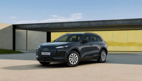 Запас ходу майже у 1000 км та зменшена ціна: електричний кросовер Audi Q6 E-Tron отримав цікаву версію