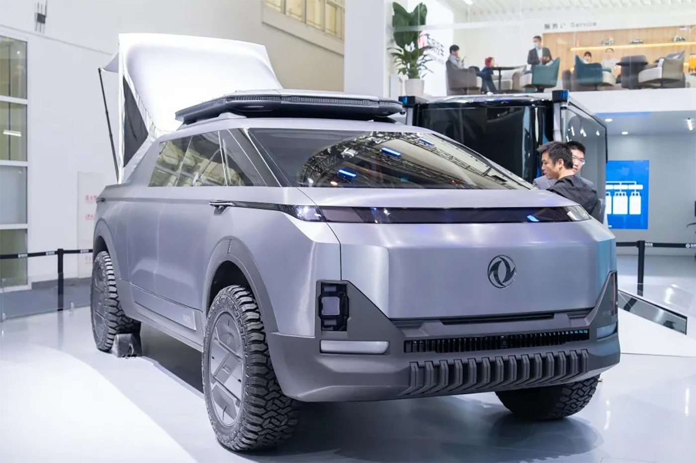 Ви зараз переглядаєте Потужністю понад 1300 сил: Dongfeng показав ефектний електричний пікап