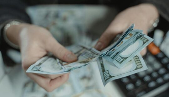 Долар гривня – курс долара у ПриватБанку – в обмінниках подешевшав долар