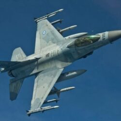 Американський F-16 перехопив військові літаки рф біля Аляски