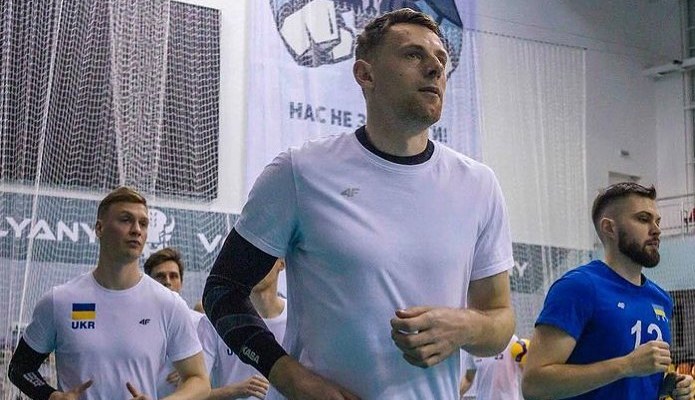 Ви зараз переглядаєте Блокуючий Щуров прибув до розташування збірної України з волейболу