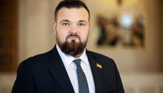 Рада призначила ексшоумена головою ТСК щодо стану фортифікацій і закупівлі дронів