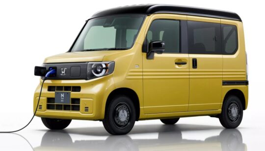 За $15 000: місткий електромобіль Honda N-VAN показали офіційно