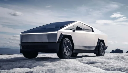 Водії можуть перестати бачити дорогу: Tesla відкликає майже всі електропікапи Cybertruck