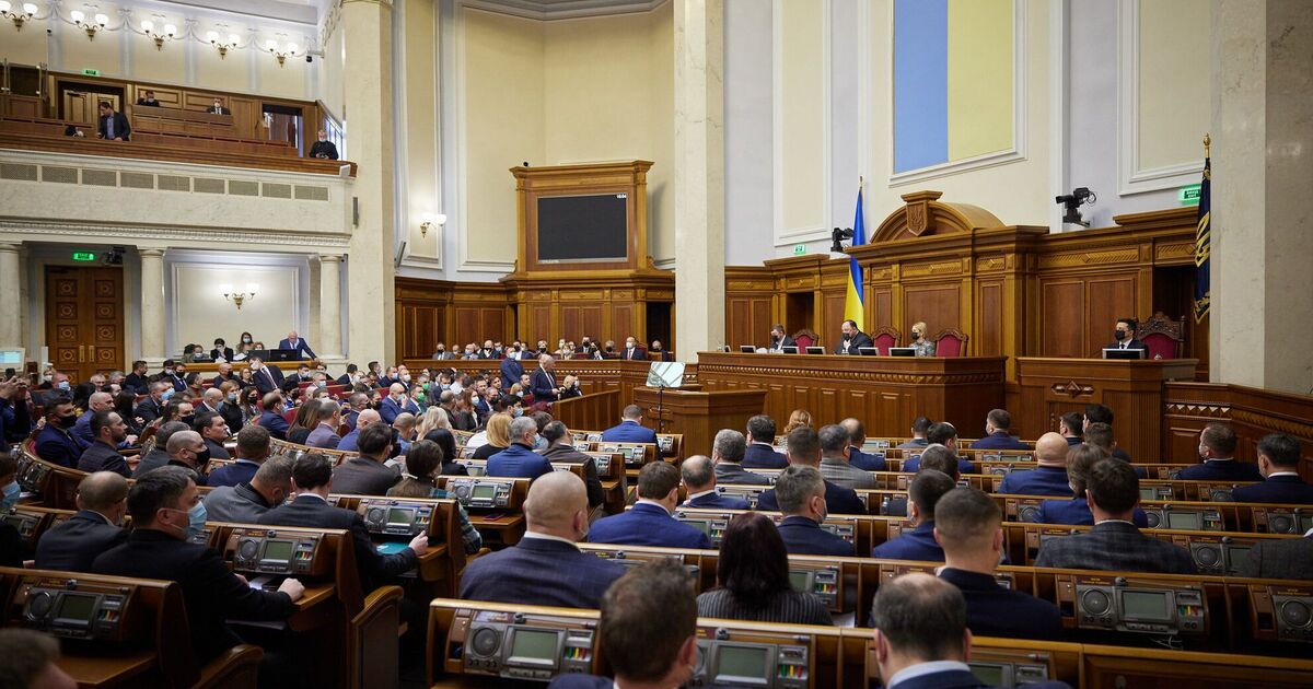 Ви зараз переглядаєте Нардепи хочуть різко підняти свої пенсії – можуть отримати сотні тисяч гривень
