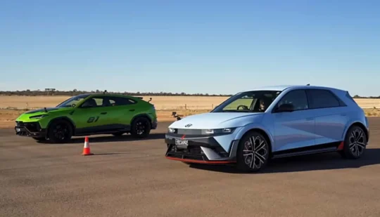 Відео дня: Hyundai Ioniq 5 N вийшов на бій у драг-рейсінгу проти Lamborghini, Rolls-Royce та Mercedes-Benz