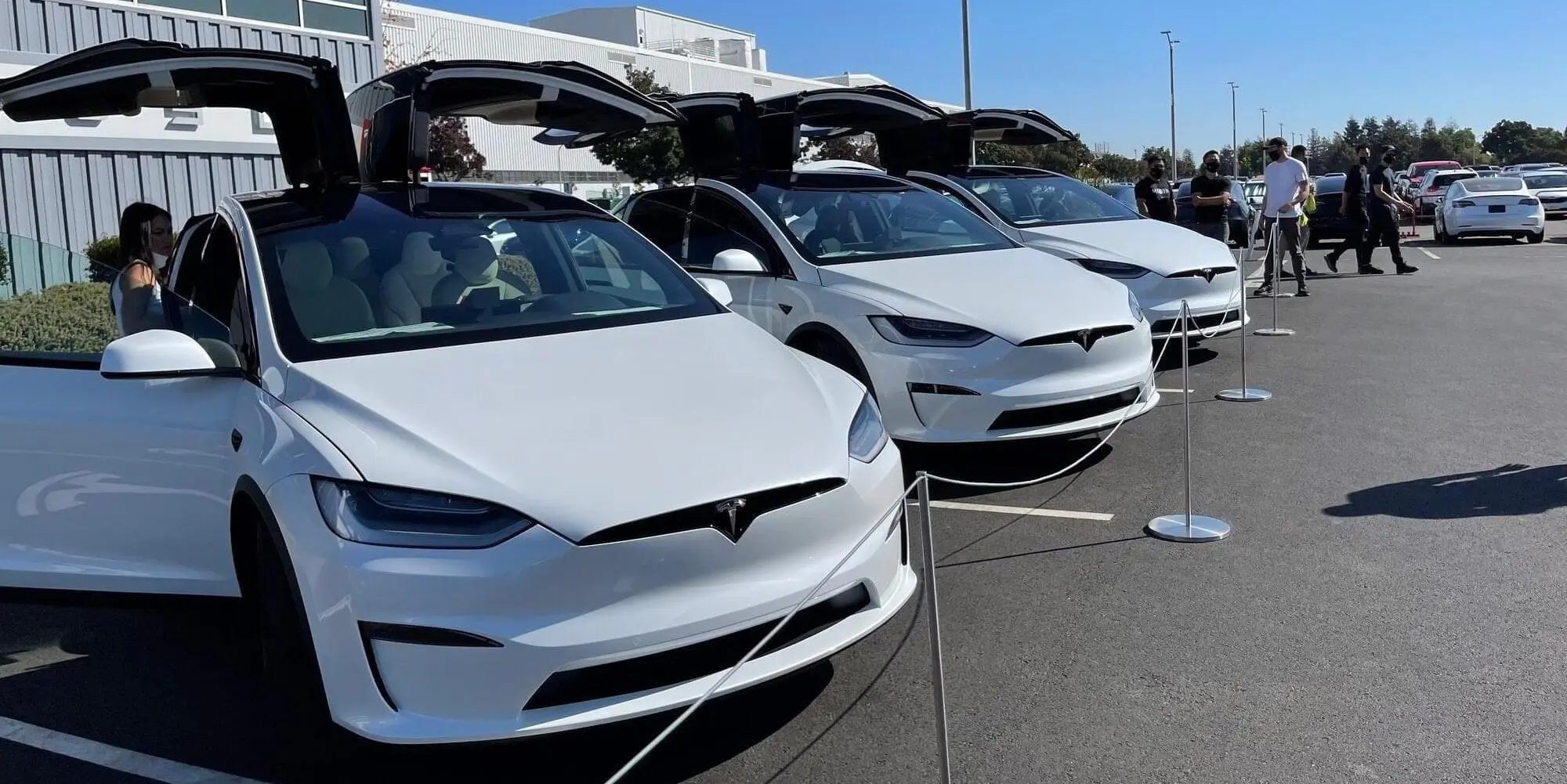Ви зараз переглядаєте Tesla підвищує ціни дві популярні моделі: на скільки подорожчали електромобілі