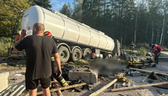 На Рівненщині автоцистерна врізалась у блокпост: загинув поліцейський, ще двоє осіб травмовані