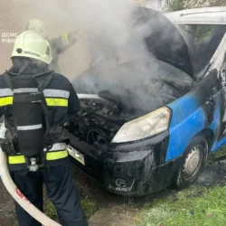 Рятувальники оперативно ліквідували пожежу в мікроавтобусі у селі Бабин